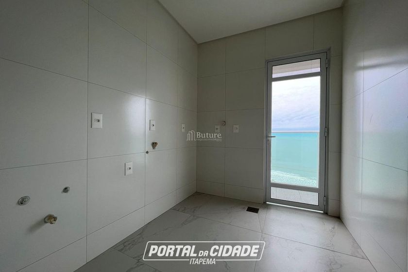 Apartamento &agrave; venda - 197m&sup2; - Meia Praia