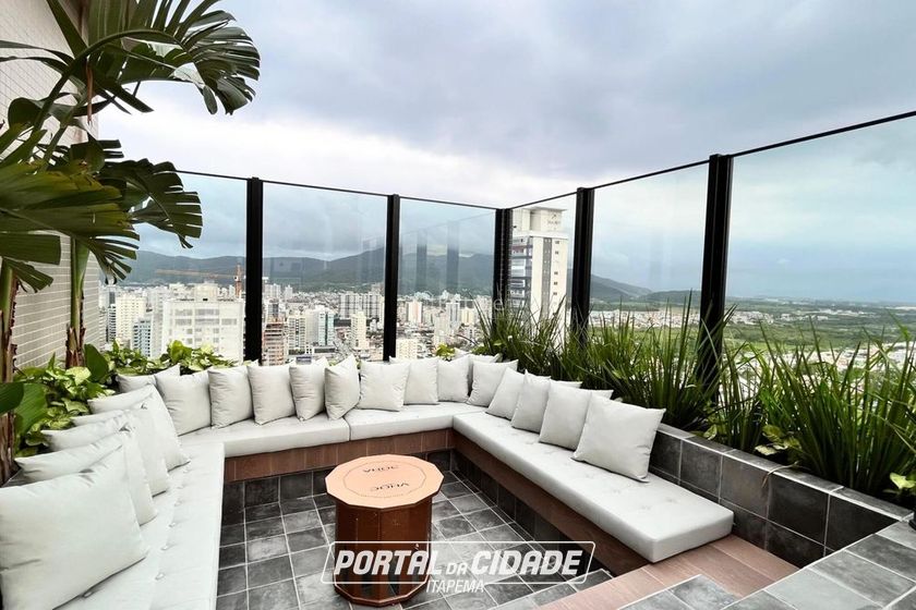 Apartamento &agrave; venda - 182m&sup2; - Meia Praia