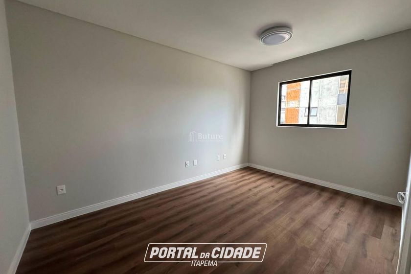 Apartamento &agrave; venda - Meia Praia