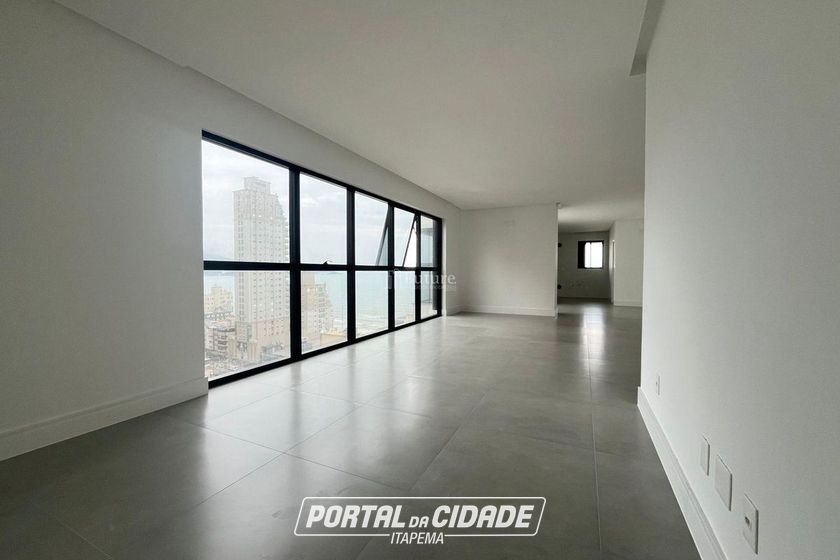 Apartamento &agrave; venda - 207m&sup2; - Meia Praia
