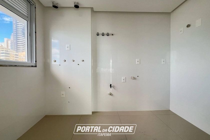 Apartamento &agrave; venda - Meia Praia