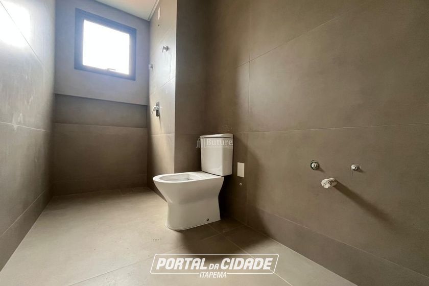 Apartamento &agrave; venda - 200m&sup2; - Meia Praia