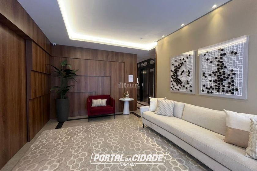 Apartamento &agrave; venda - 132m&sup2; - Meia Praia