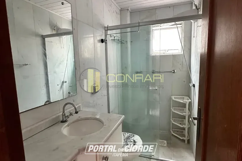 Apartamento para alugar - 70m&sup2; - Meia Praia