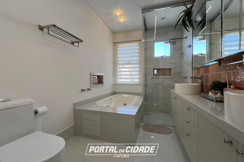 Apartamento &agrave; venda - 305m&sup2; - Meia Praia