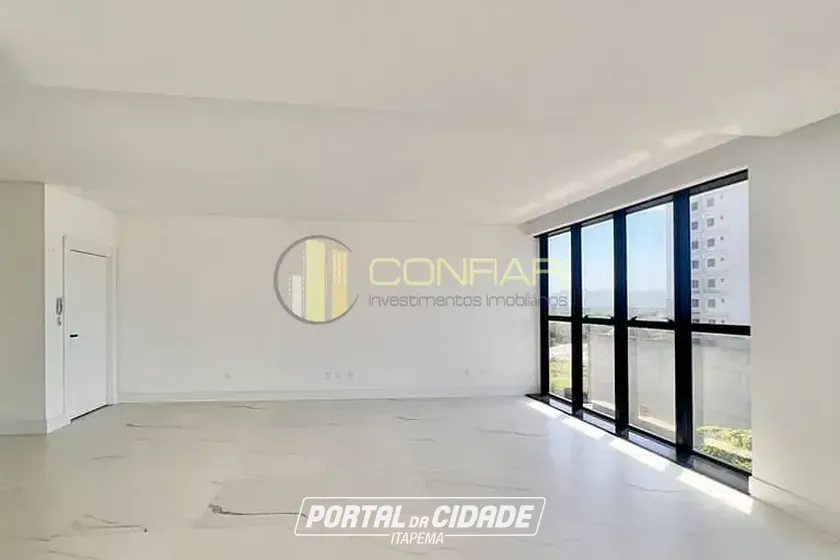 Apartamento &agrave; venda - 127m&sup2; - Meia Praia