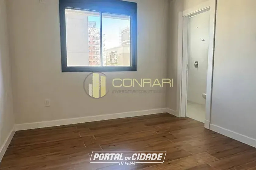 Apartamento &agrave; venda - 182m&sup2; - meia praia