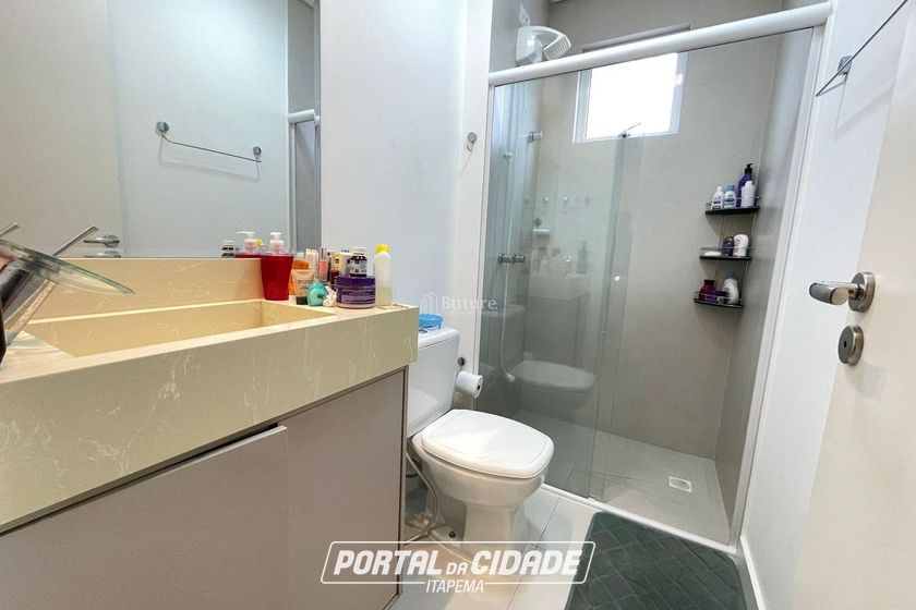 Apartamento &agrave; venda - 141m&sup2; - Meia Praia