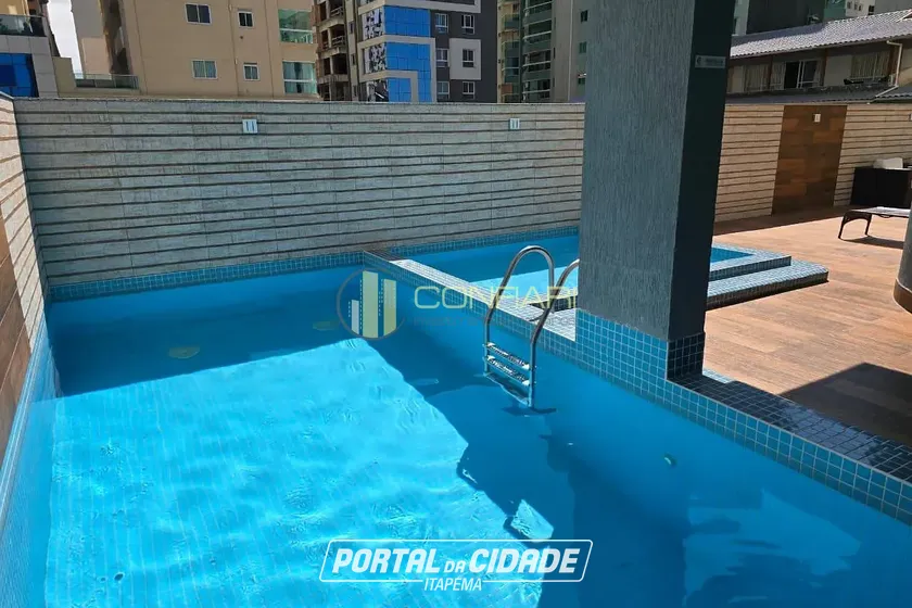 Apartamento &agrave; venda - 130m&sup2; - Meia Praia