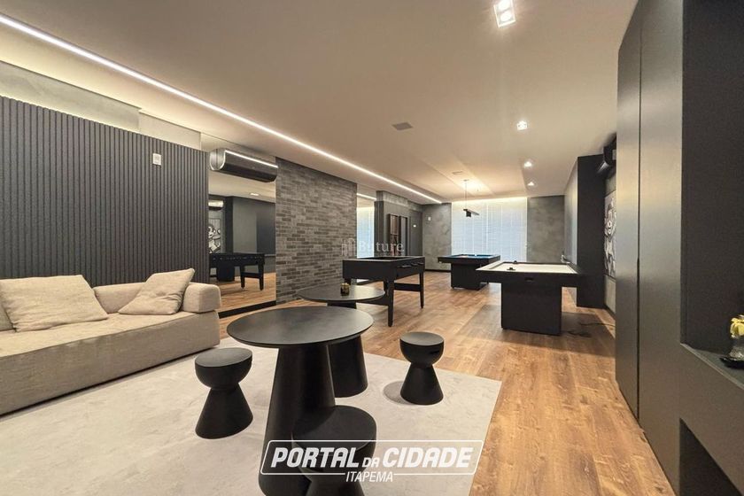 Apartamento &agrave; venda - 159m&sup2; - Meia Praia