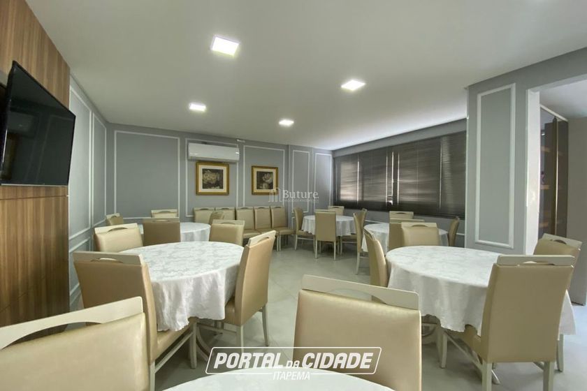Apartamento &agrave; venda - 130m&sup2; - Meia Praia