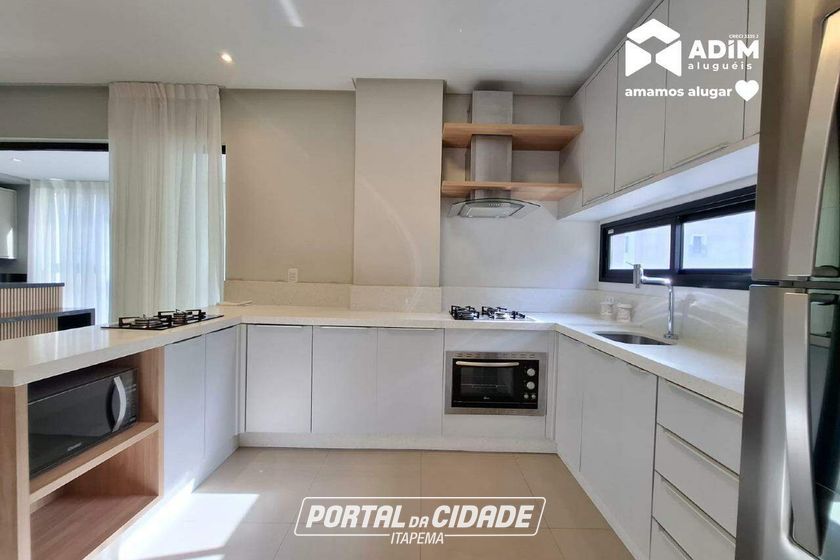 Apartamento para alugar - 123m&sup2; - Meia Praia
