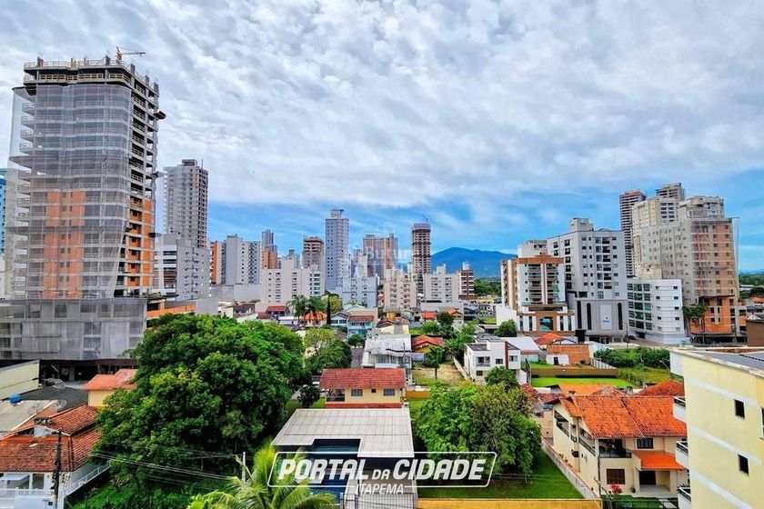 Apartamento &agrave; venda - Meia Praia