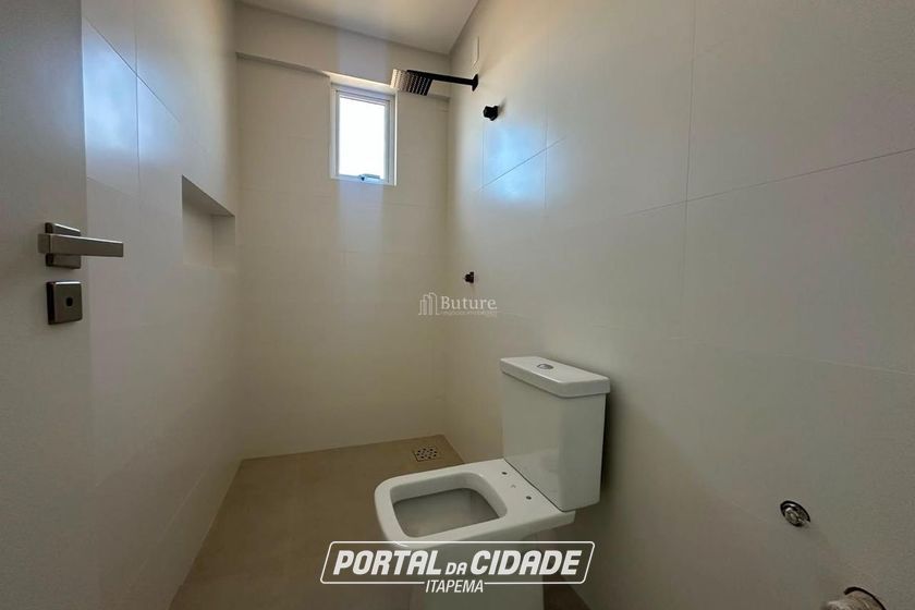 Apartamento &agrave; venda - 129m&sup2; - Meia Praia