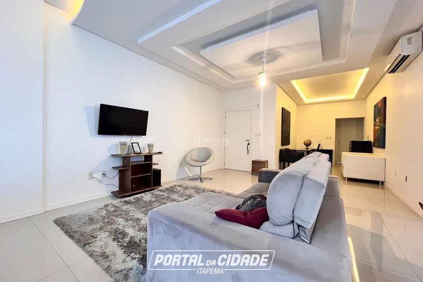 Apartamento &agrave; venda - 142m&sup2; - Meia Praia