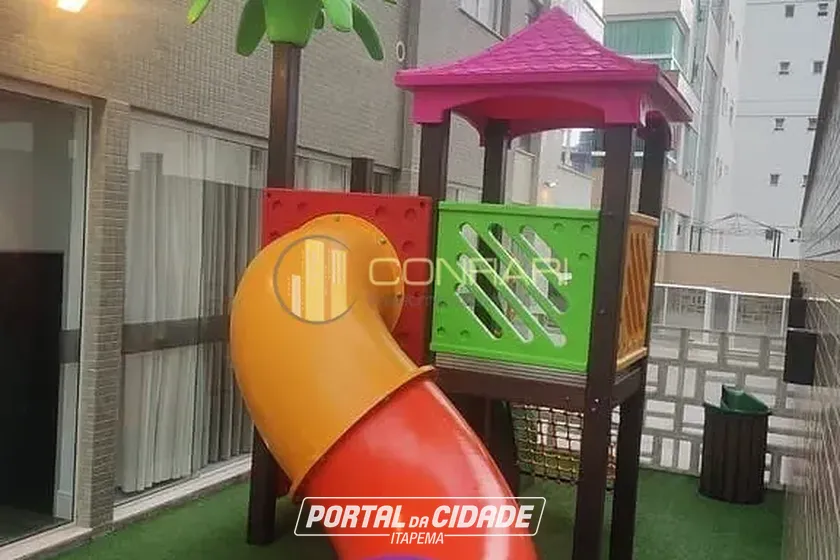 Apartamento para alugar - 163m&sup2; - Meia Praia