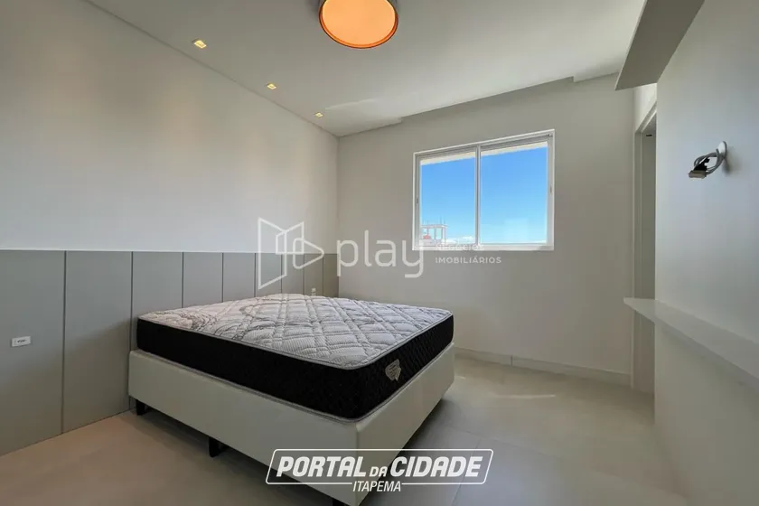 Apartamento &agrave; venda - 128m&sup2; - Meia Praia