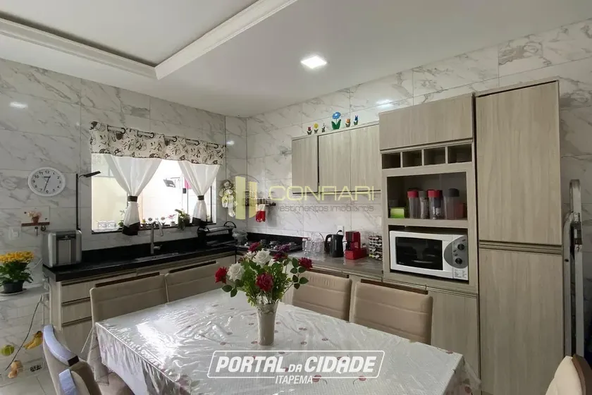 Sobrado &agrave; venda - 106m&sup2; - Pereque