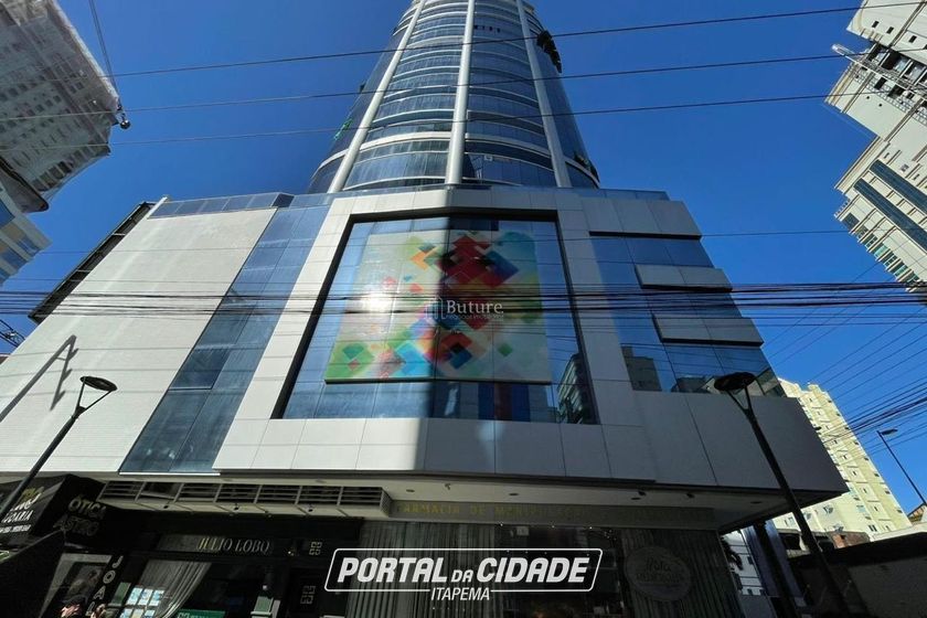 Apartamento &agrave; venda - 202m&sup2; - Meia Praia