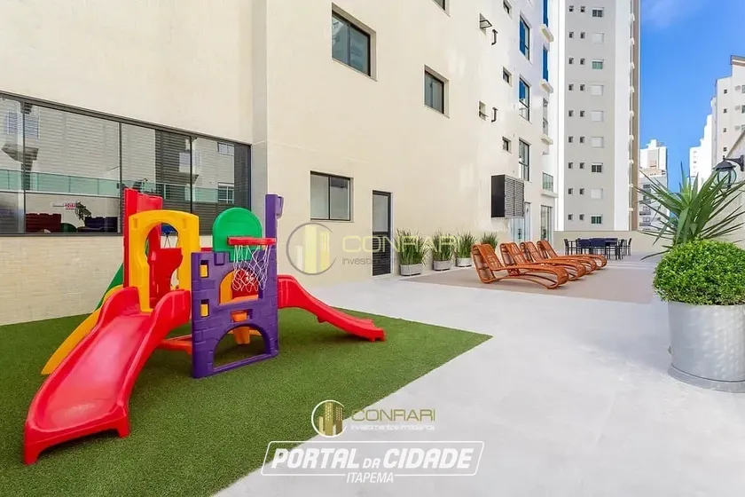 Apartamento &agrave; venda - 138m&sup2; - Meia Praia