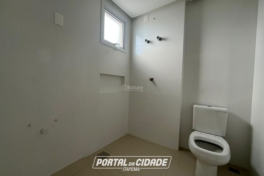 Apartamento &agrave; venda - 193m&sup2; - Meia Praia