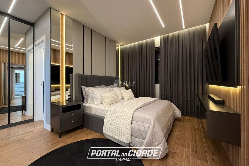Apartamento &agrave; venda - 162m&sup2; - Meia Praia