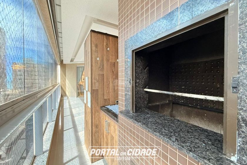 Apartamento &agrave; venda - 198m&sup2; - Meia Praia