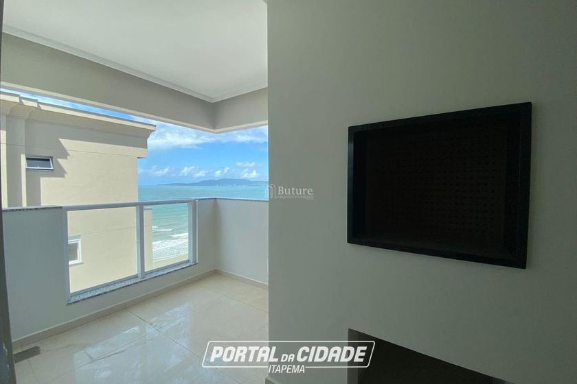Apartamento &agrave; venda - 129m&sup2; - Meia Praia