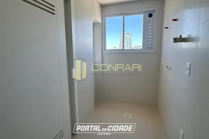 Apartamento &agrave; venda - 116m&sup2; - Meia Praia