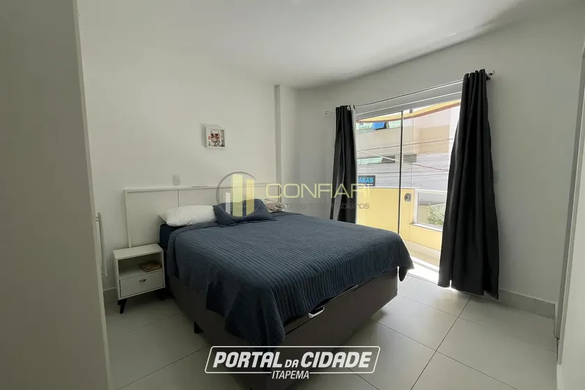 Apartamento &agrave; venda - 120m&sup2; - Meia praia