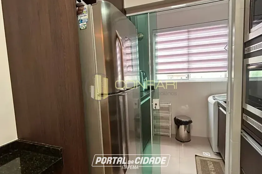 Apartamento &agrave; venda - 130m&sup2; - Meia Praia