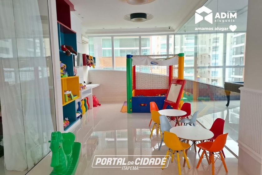 Apartamento para alugar - 127m&sup2; - Meia Praia
