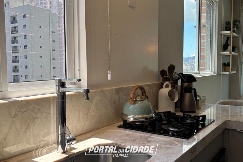 Apartamento &agrave; venda - 93m&sup2; - Meia Praia