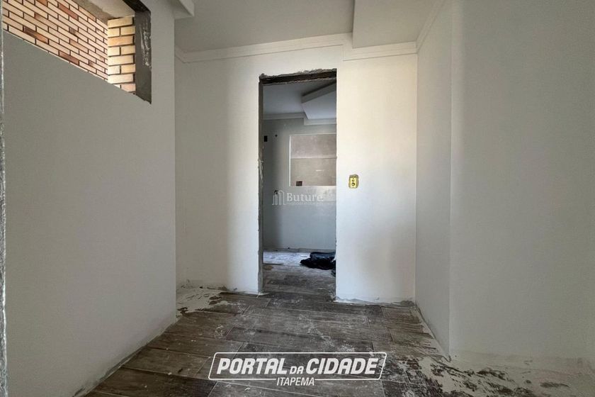 Casa &agrave; venda - 200m&sup2; - Canto da Praia