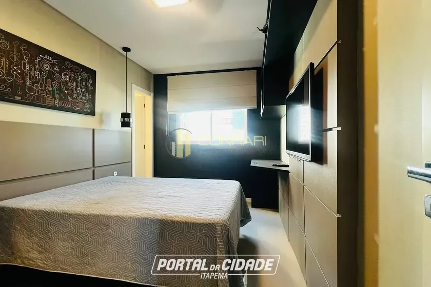 Apartamento &agrave; venda - 117m&sup2; - Meia praia
