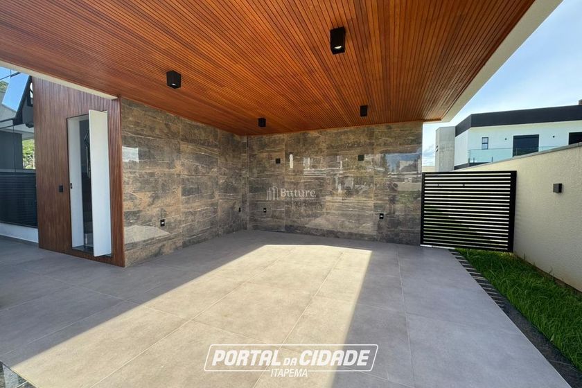 Casa &agrave; venda - 265m&sup2; - Santa Regina