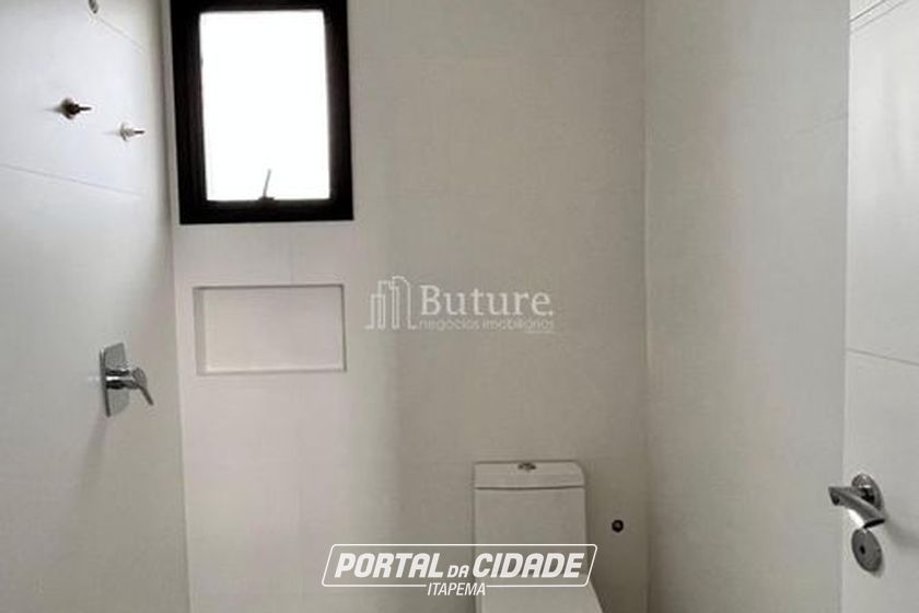 Apartamento &agrave; venda - 182m&sup2; - Meia Praia