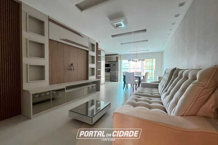Apartamento &agrave; venda - 141m&sup2; - Meia Praia