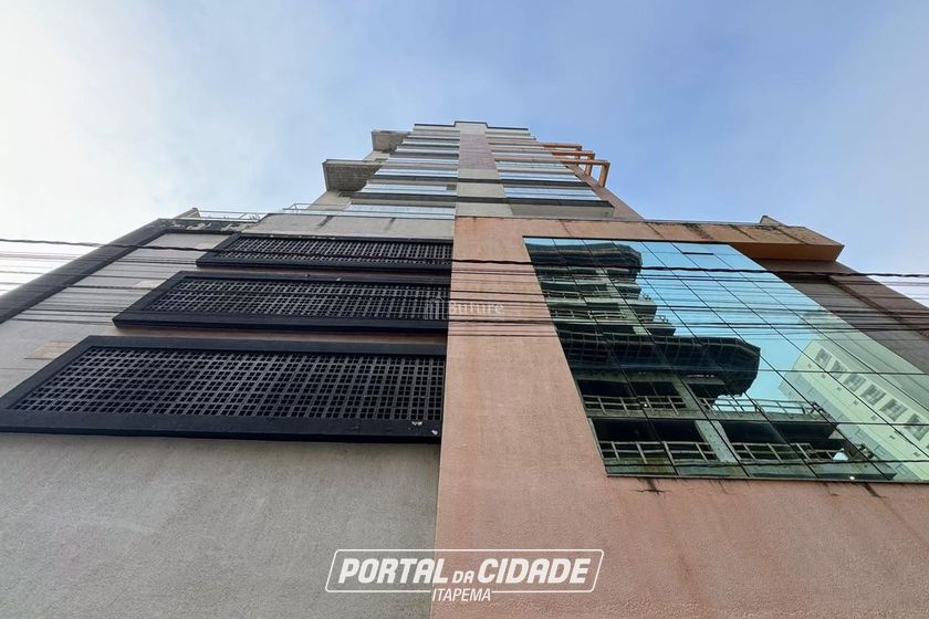 Sala Comercial &agrave; venda - 57m&sup2; - Meia Praia