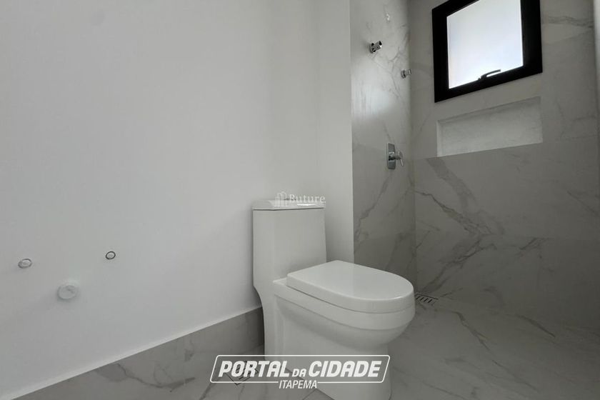 Apartamento &agrave; venda - 185m&sup2; - Meia Praia