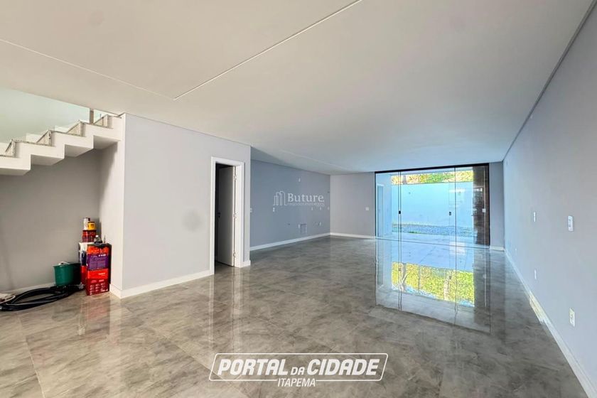 Casa &agrave; venda - 414m&sup2; - Praia dos Amores