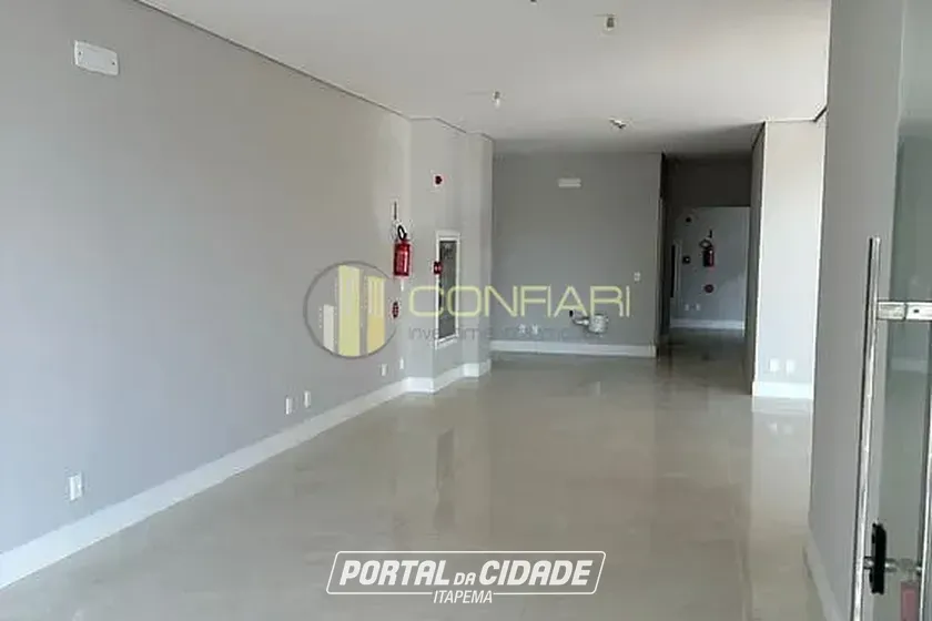 Sala Comercial &agrave; venda - 120m&sup2; - Meia Praia