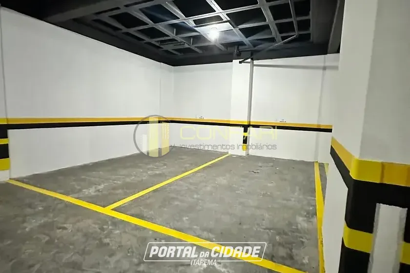 Apartamento para alugar - 118m&sup2; - meia praia