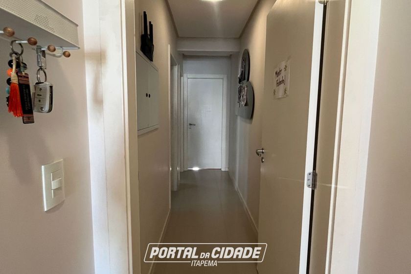 Apartamento &agrave; venda - 120m&sup2; - Meia Praia