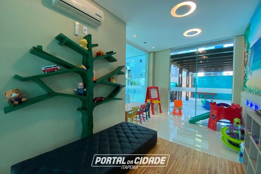 Apartamento &agrave; venda - 1872m&sup2; - Meia Praia