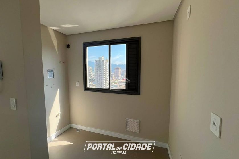 Apartamento &agrave; venda - Meia Praia
