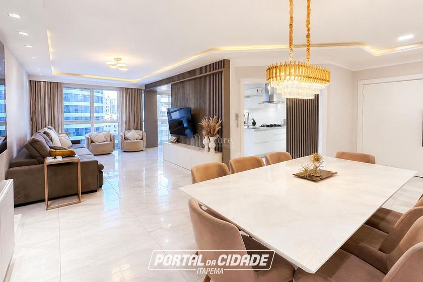 Apartamento &agrave; venda - 195m&sup2; - Meia Praia