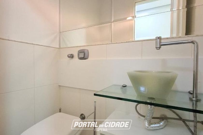 Apartamento para alugar - 172m&sup2; - Meia Praia