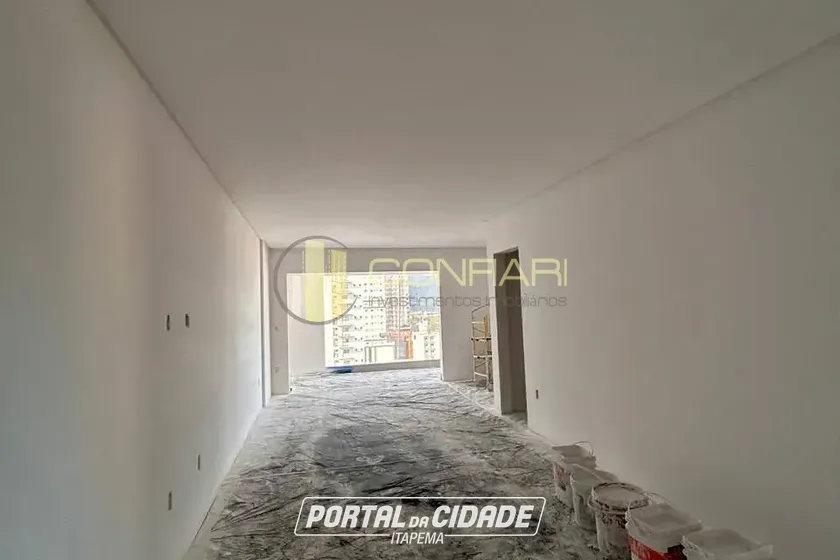 Apartamento &agrave; venda - 120m&sup2; - Meia praia