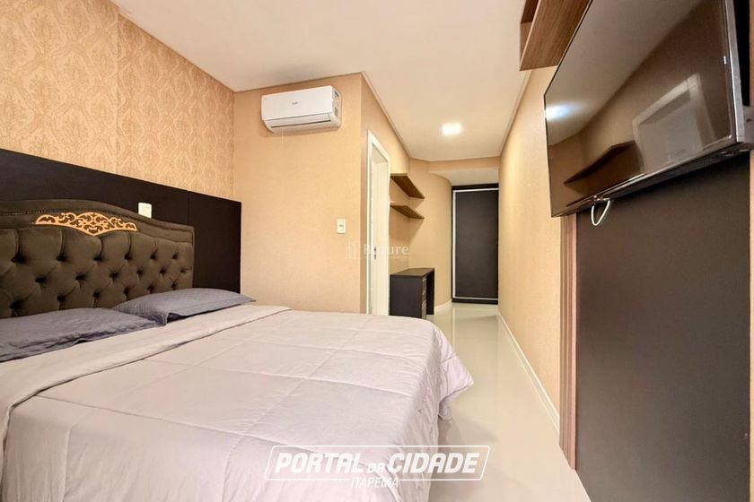 Apartamento &agrave; venda - 120m&sup2; - Meia Praia